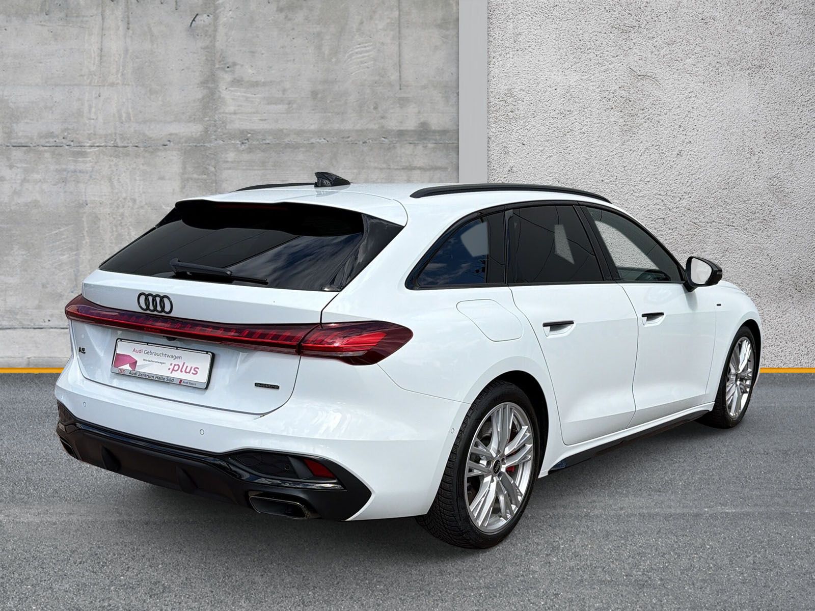 Audi A5 Avant e-hybrid qu 376PS S line MATRIX B&O HuD imagem 3