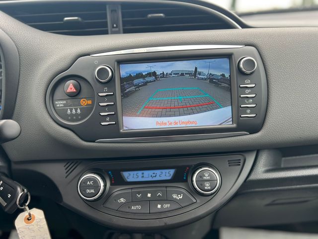 Toyota Yaris Hybrid 5 türig Automatik