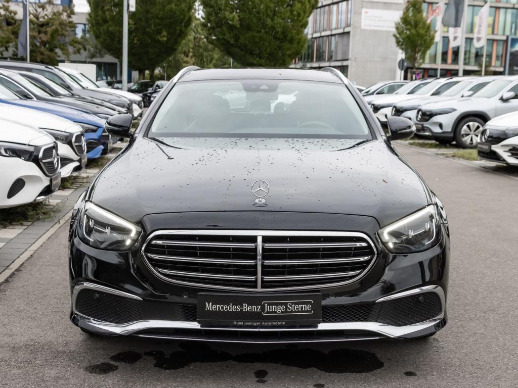 Mercedes-Benz E 220 d T Exclusive *AHK*Cam*LED*Pano*StandHzg*
