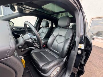 Porsche Macan - 12