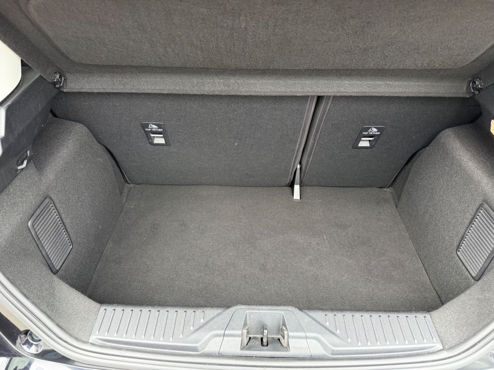 Fahrzeugabbildung Ford Fiesta Titanium X Navi