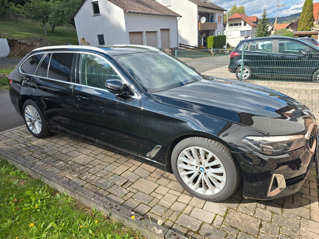 Image of BMW 540