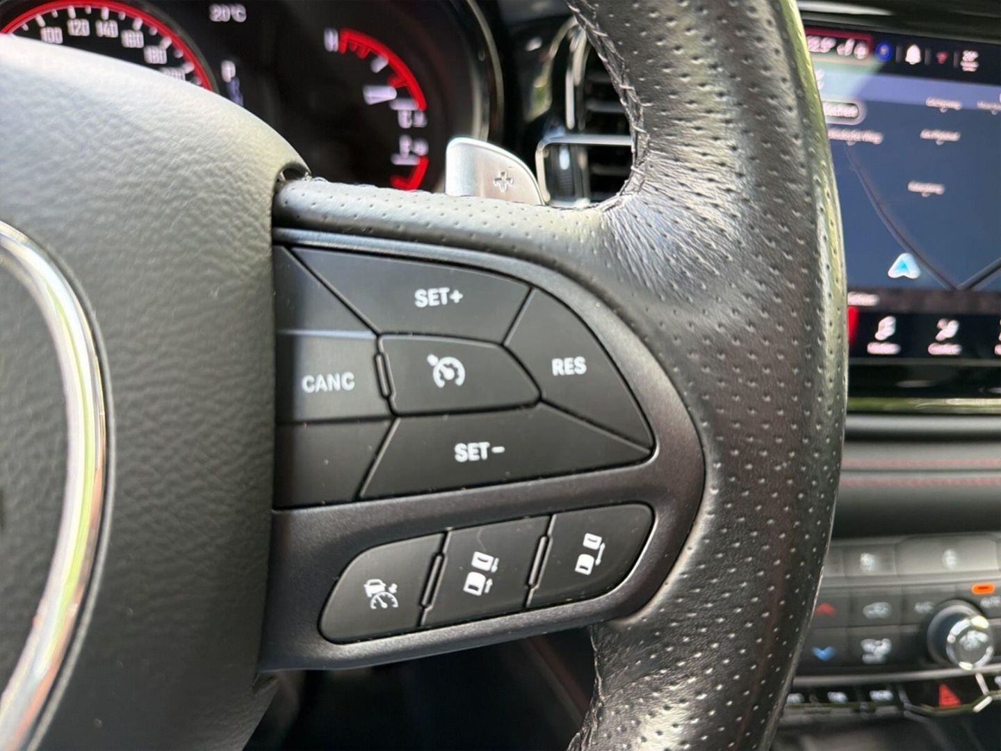 Fahrzeugabbildung Dodge Durango Dodge R/T 5.7 HEMI PLUS AWD mit LPG-Anla
