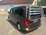 Volkswagen T5 California - Volkswagen T5 California: Van