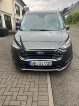 Ford Tourneo Connect 1.5 EcoBlue 88kW Auto Titani... - Ford Tourneo Connect: 1.8