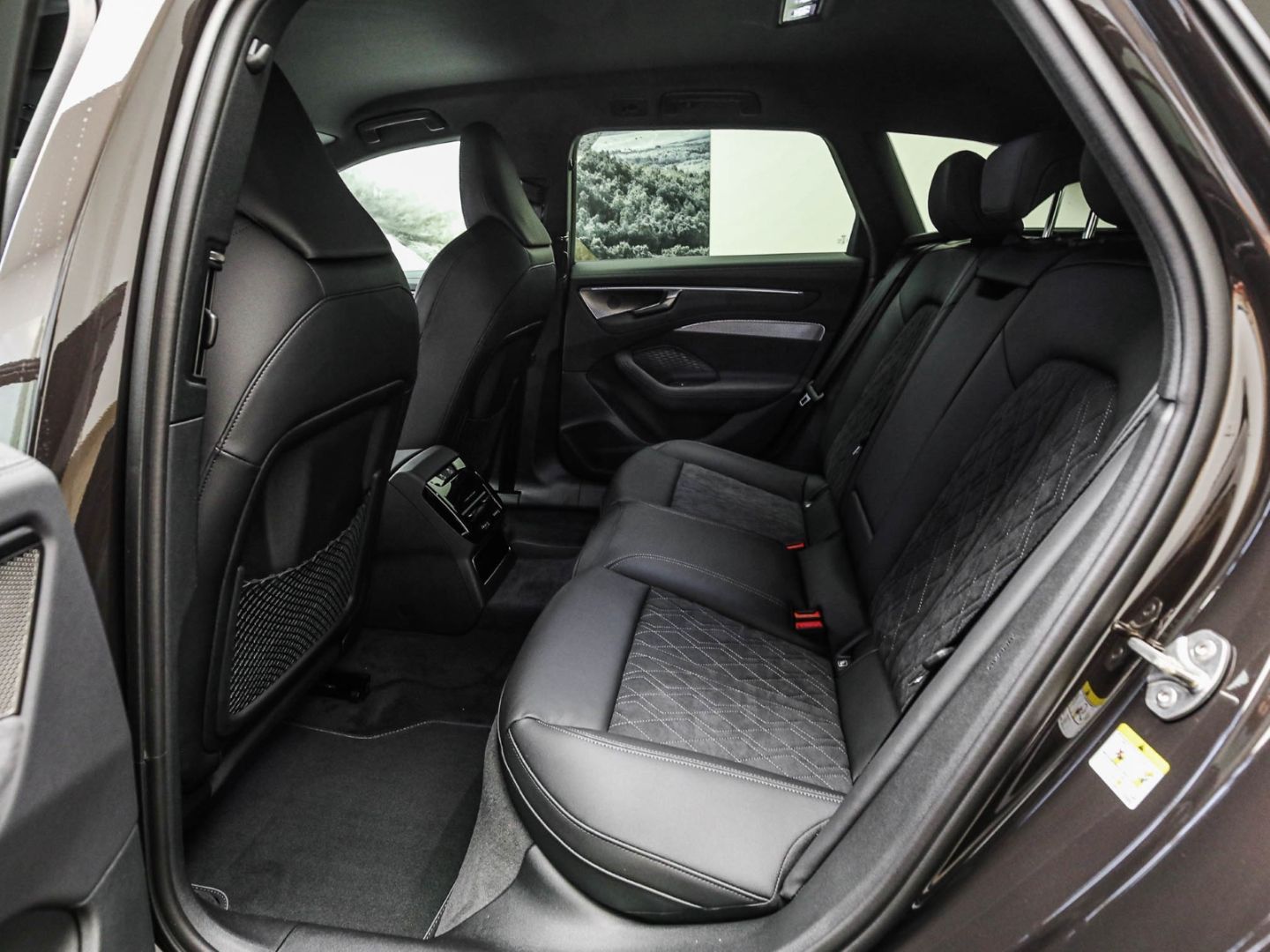 Audi A6 - Bild 17
