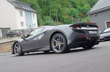 Ferrari F8 Spider*1.Hand,Unfallfrei,Daytona,Lift,Carbon*