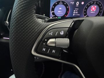 Fahrzeugverkauf 16 Skoda Kodiaq 1.5 TSI Selection Matrix+7-Sitze+AHK