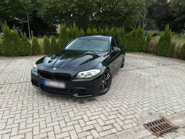 BMW F10 528i 5er 3.0L Automatic 19Zoll Pan...