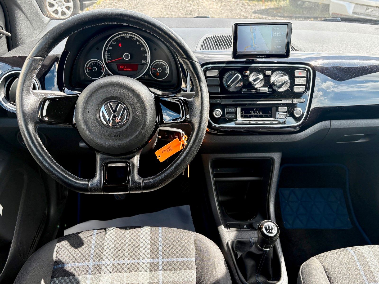 Fahrzeugabbildung Volkswagen up! club up! Navi Klima TÜV 05/2027 Scheckheft