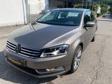Volkswagen Passat Lim. Comfortline PDC SHZ *71Tsd Km !!! - Volkswagen Passat aus 2011: Comfortline