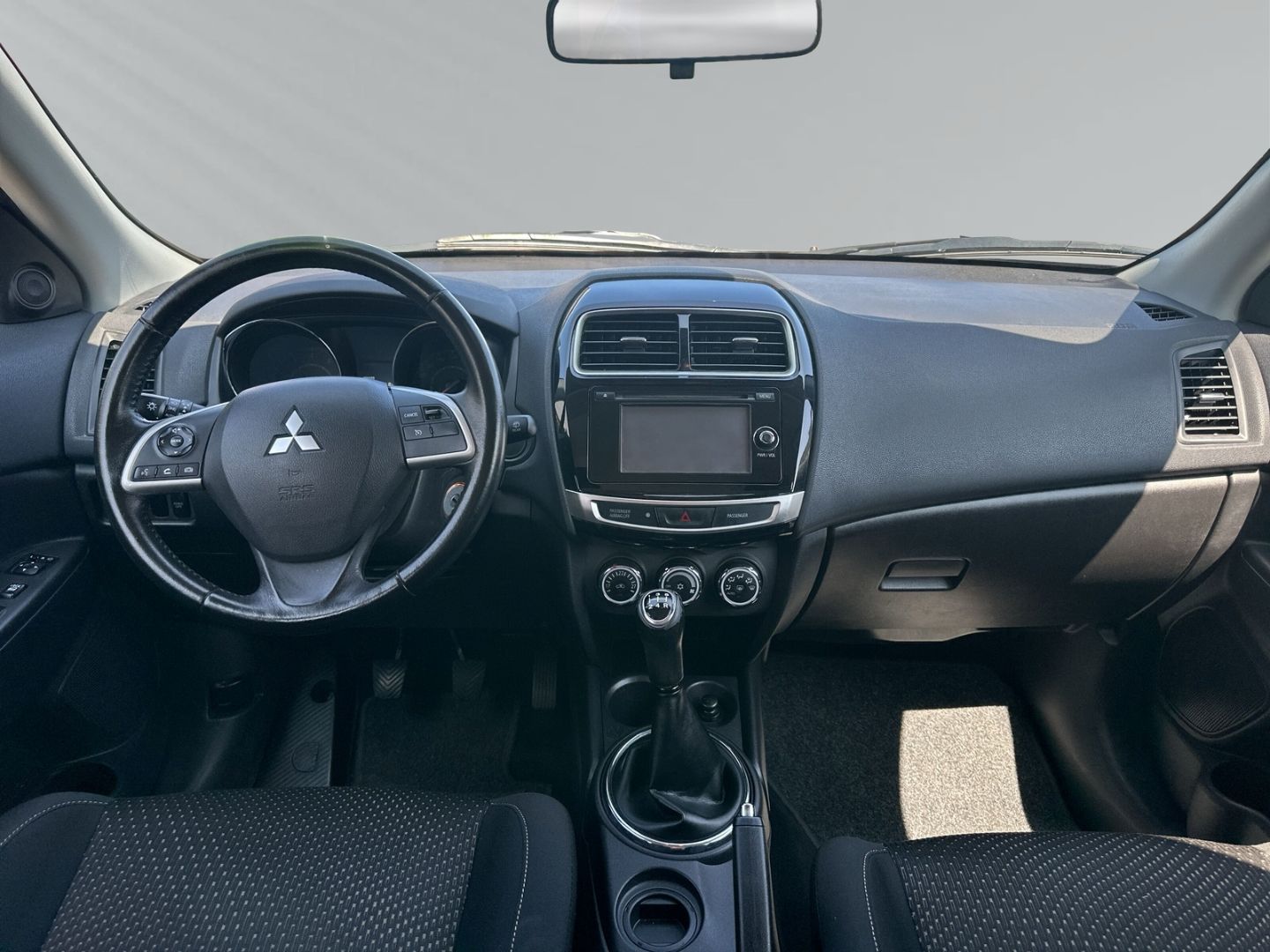 Fahrzeugabbildung Mitsubishi ASX Kollektion 2WD MIVEC 1.6 Klassik + Klimaauto