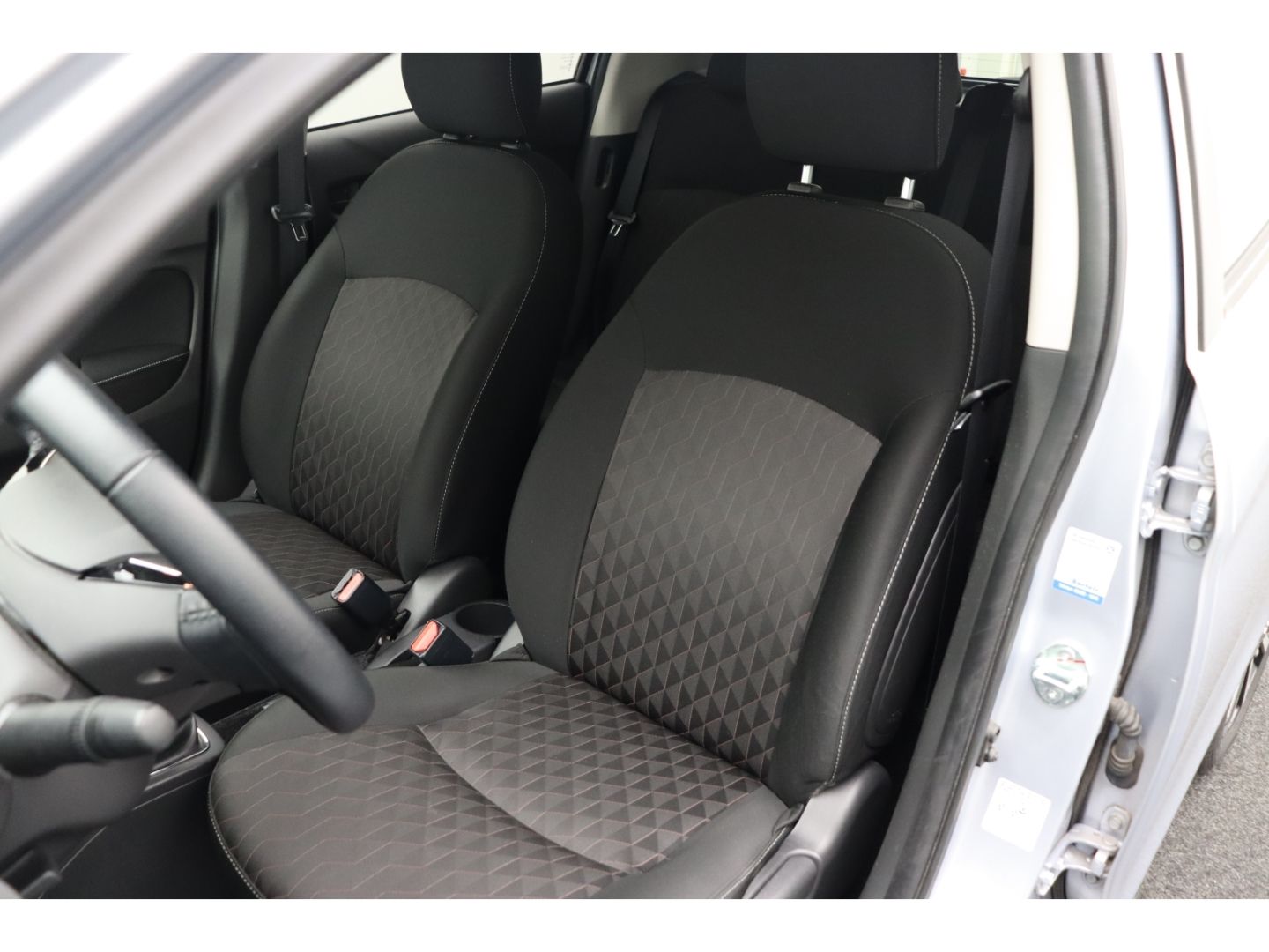 Fahrzeugabbildung Mitsubishi Space Star 1.2 Select+ Kamera  AppleCP DAB SHZ