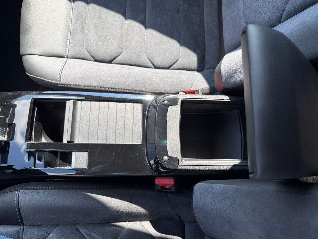Fahrzeugabbildung Citroën C4 PureTech 130 Stop&Start EAT8 MAX*Alcantara