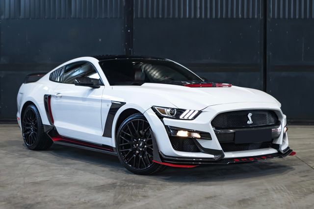 Ford Mustang 2.3 EcoBoost  Coupe/GT500 Optik /R20