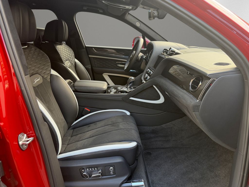 BENTLEY Bentayga 2026