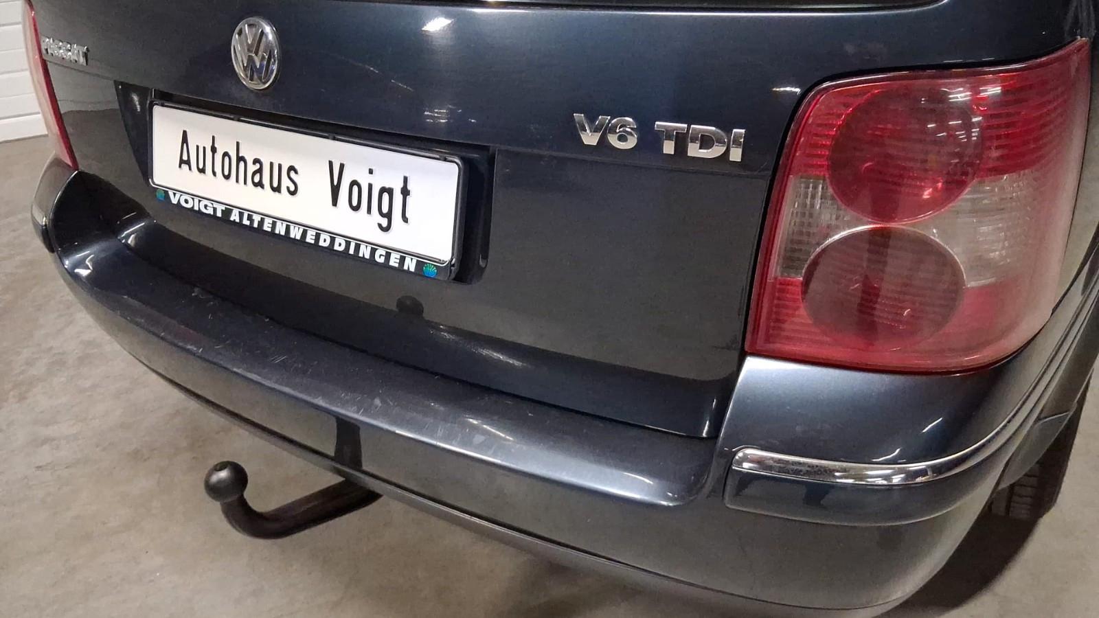 Volkswagen Passat 2004 — photo 19