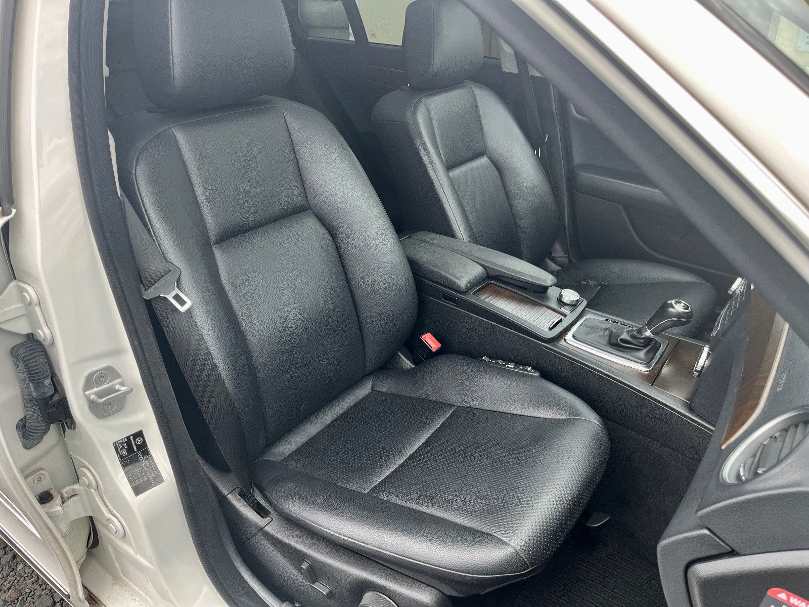 Fahrzeugabbildung Mercedes-Benz C 250 CDI 4MATIC Aut. Navi Leder Pano Standhzg