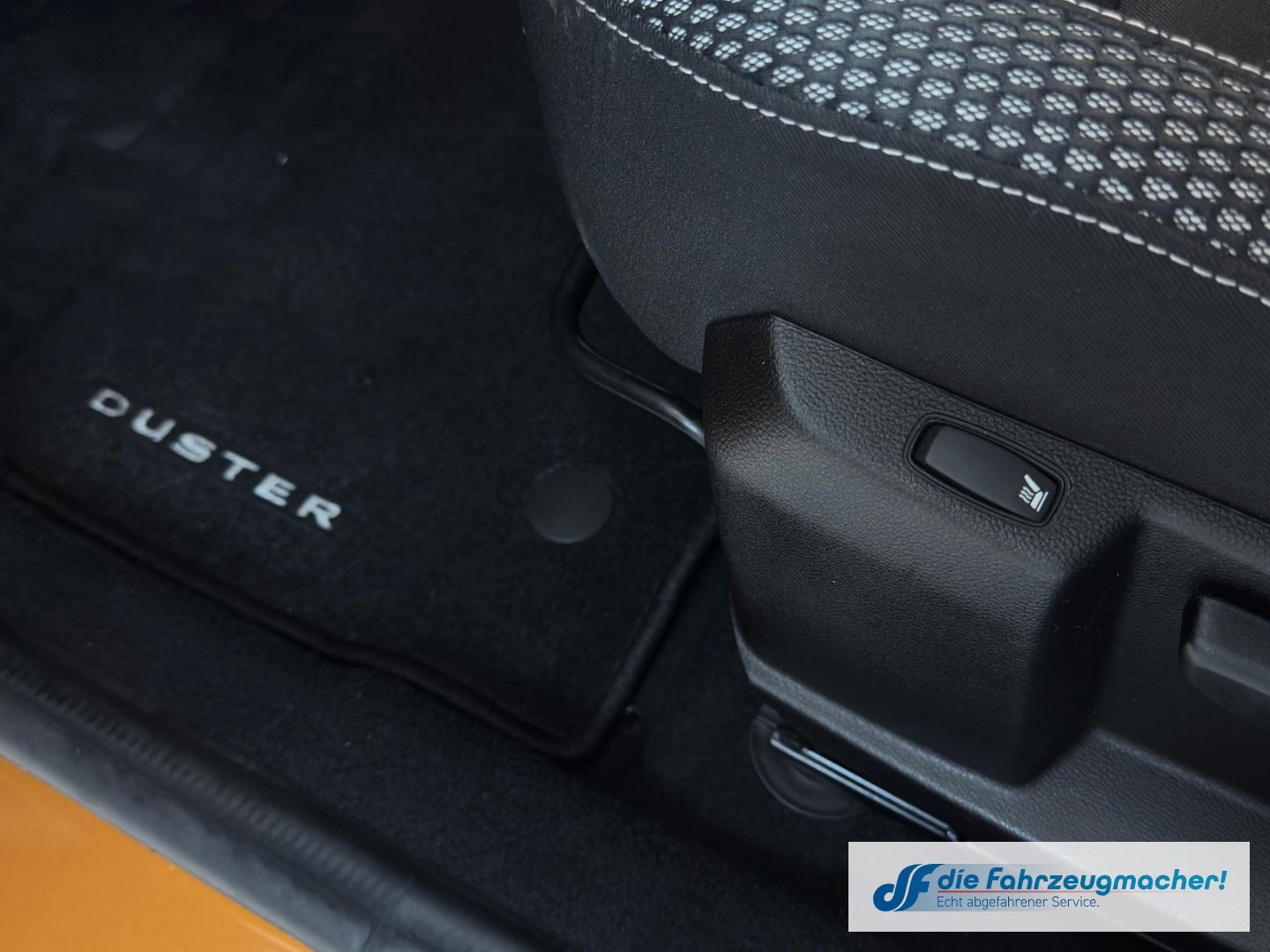 Fahrzeugabbildung Dacia Duster II Prestige 4WD Navi ACC Apple CarPlay An