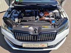 Fahrzeugabbildung Skoda Superb Combi Sportline iV Navi LED ACC AHK 360°