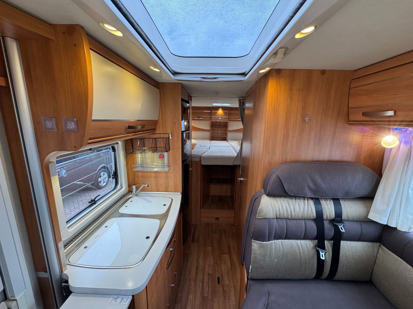 Fahrzeugabbildung HYMER / ERIBA / HYMERCAR EXSIS-T 588 AUTOMATIK ALKO LITHIUM 240 AH SOLAR