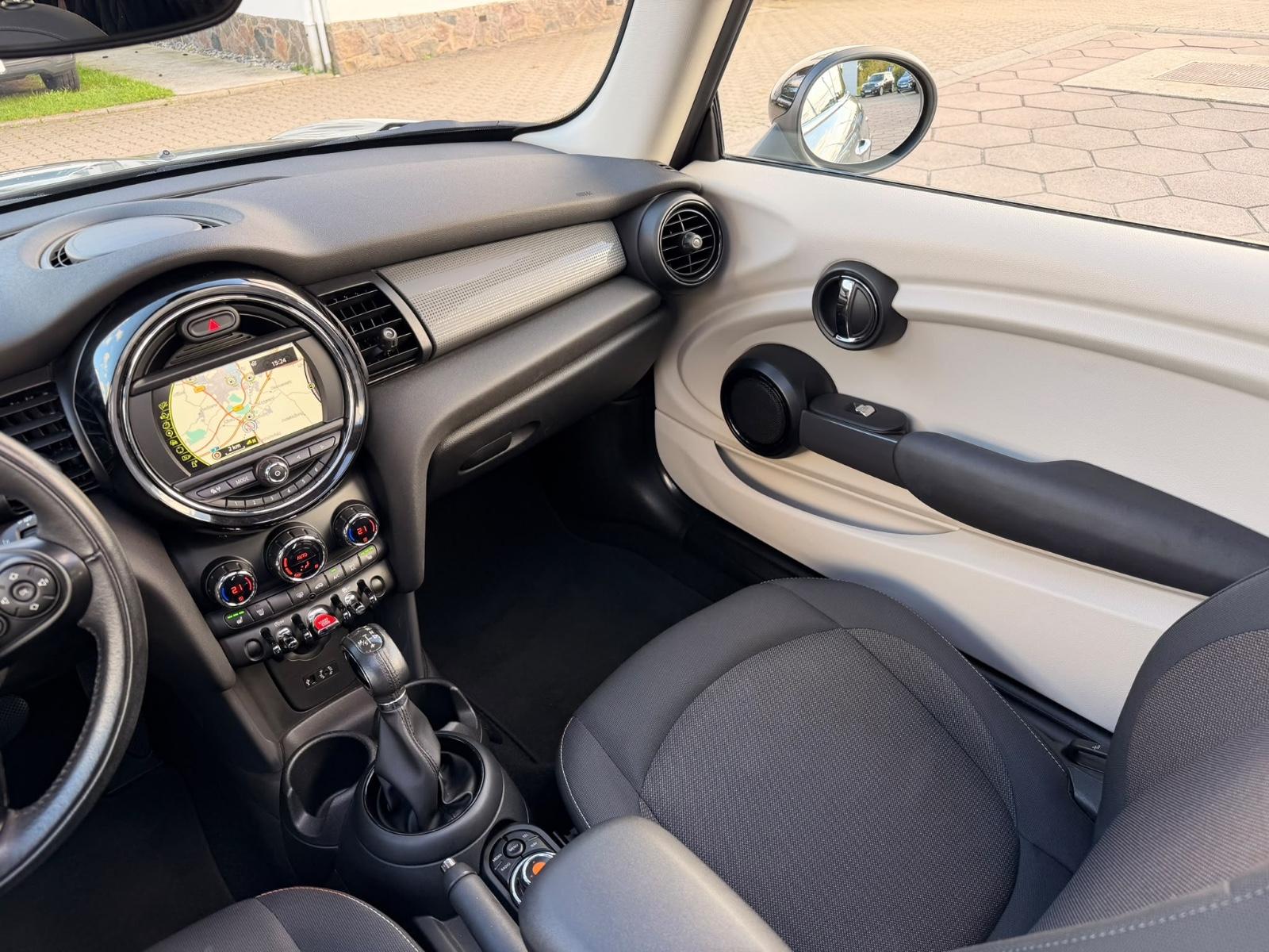 MINI Cooper 1.5 Aut. PANORAMADACH NAVI PDC