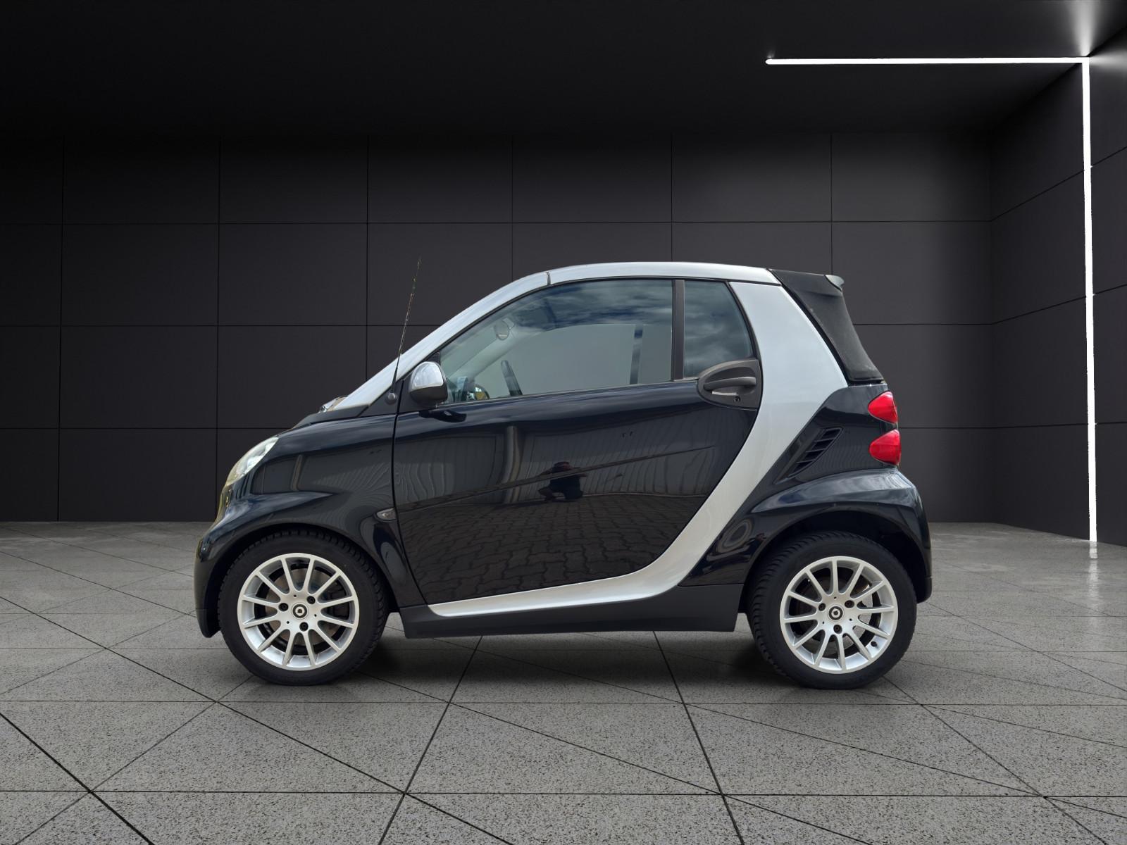 Smart ForTwo Cabrio SHZ/Carplay/Kamera/Kupplung neu