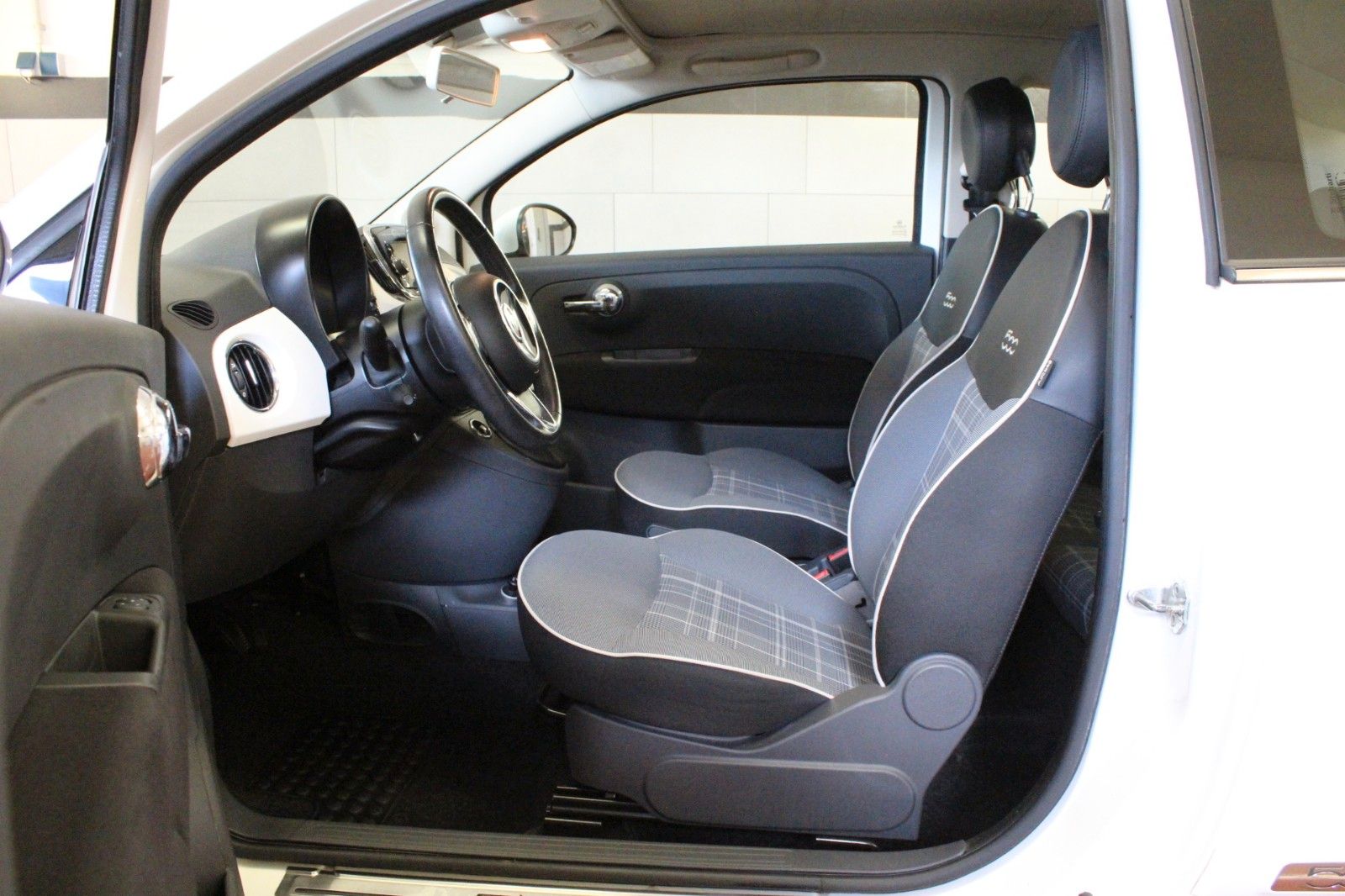 Fahrzeugabbildung Fiat 500C 1.2 8V Lounge*Klima*PDC*