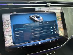 MERCEDES-BENZ E 220d/AMG-LINE/DISTR+/360GRAD/MBUX/J.STERNE
