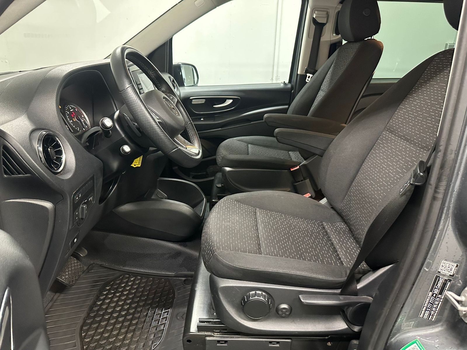 Fahrzeugabbildung Mercedes-Benz Vito  114 4MATIC Tourer Pro Lang*EDITION*AHK*