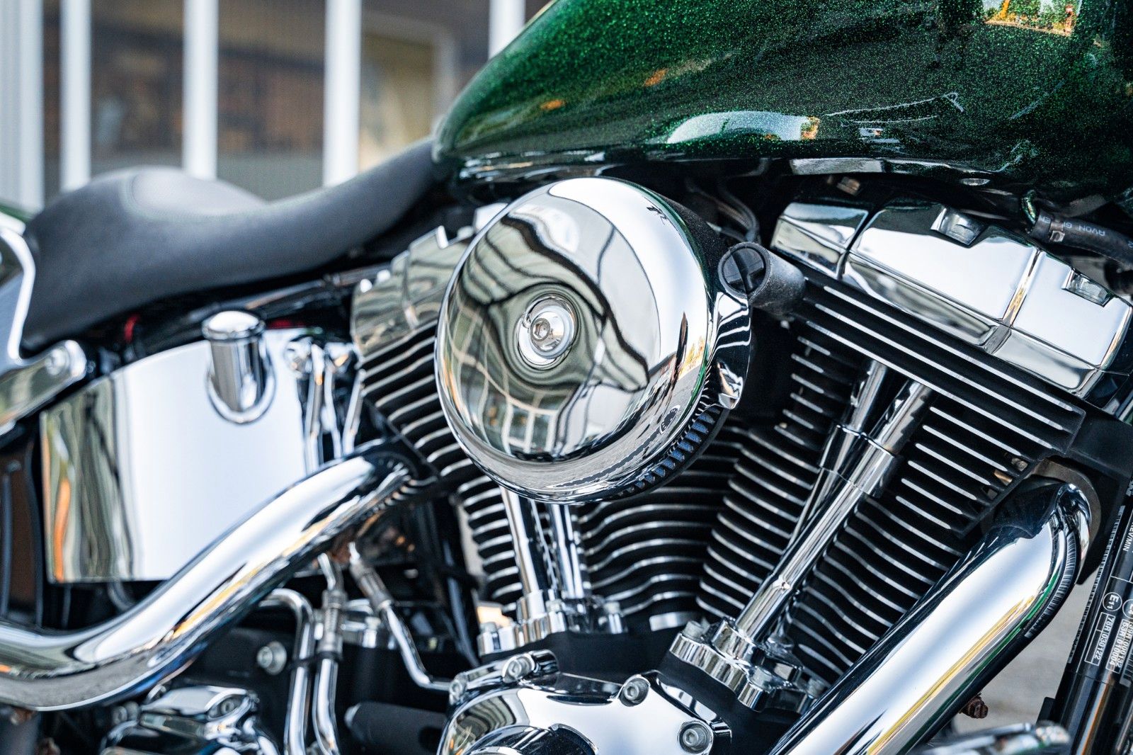 Fahrzeugabbildung Harley-Davidson FLSTN Softail Deluxe 103 - Chicano Candy Green