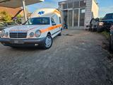 Mercedes-Benz E 280 CLASSIC Krankenwagen - Mercedes-Benz Krankenwagen