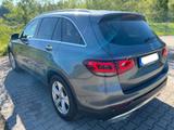 Mercedes-Benz GLC 220 d 4Matic *AHK*Leder*SHZG*LED*ParkAssist* - Mercedes-Benz GLC 220 Gebrauchtwagen