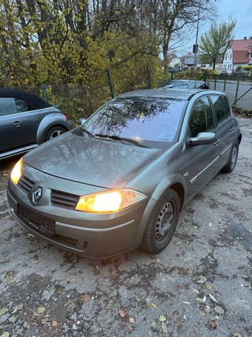 Renault Megane Automatik/Tüv/Klima/Sitzhei...