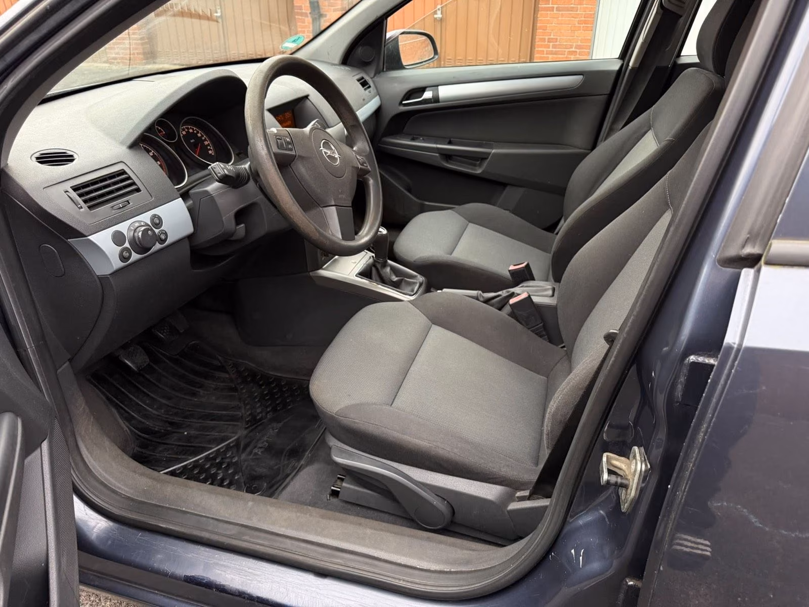 Opel Astra 2006 — photo 6