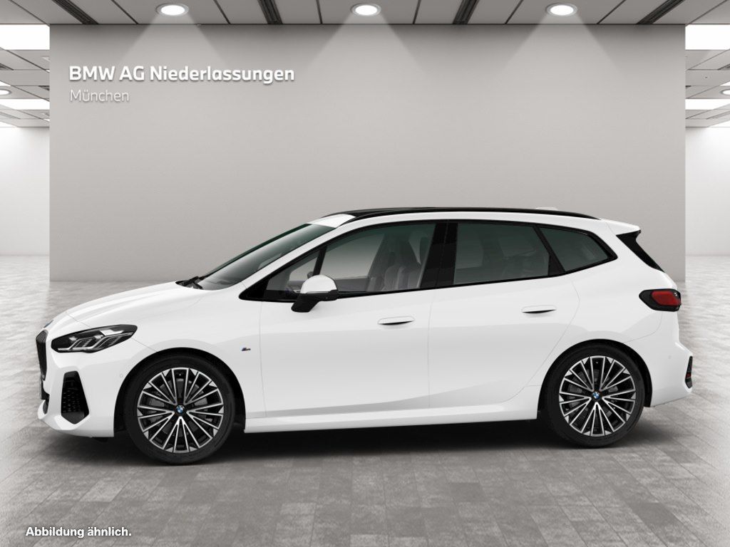 BMW 223 Active Tourer - Bild 8