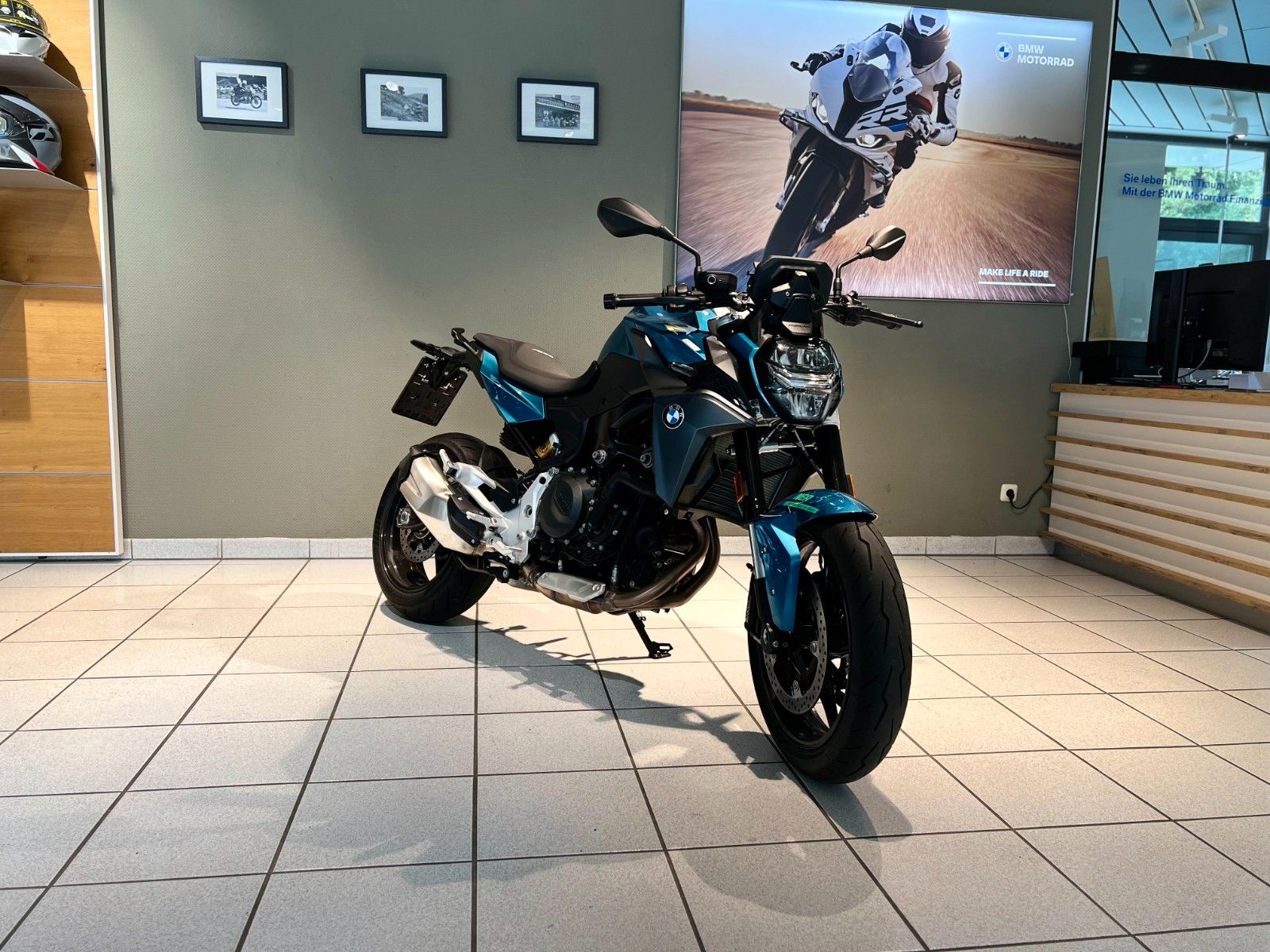 Fahrzeugabbildung BMW F900 R