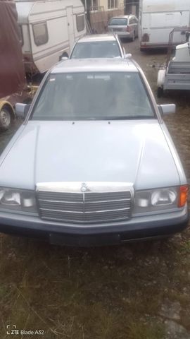 Mercedes-Benz 190 E mit 129 tkm