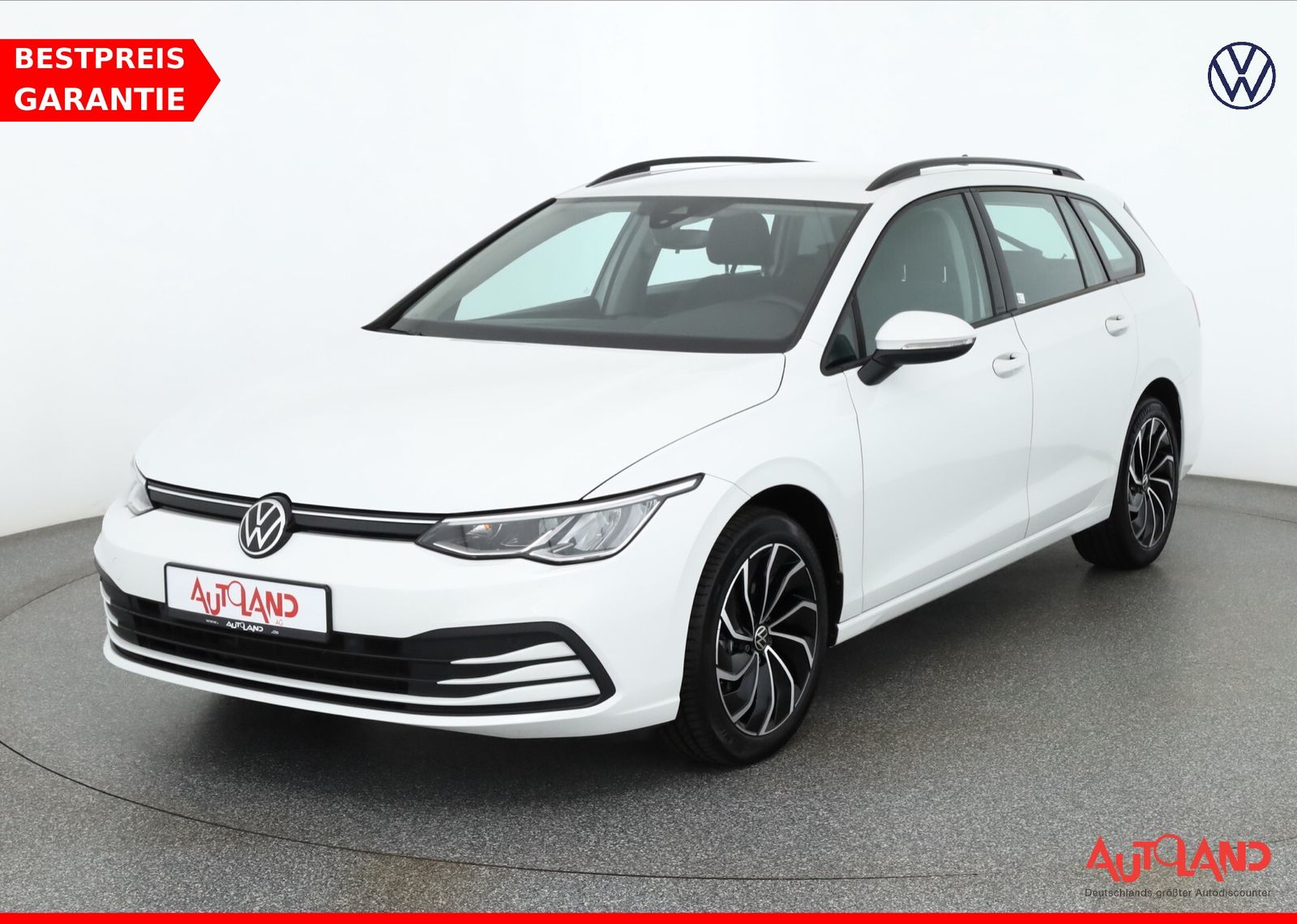 Volkswagen Golf VIII Variant 1.0 eTSI DSG Life LED Navi DAB