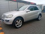 Mercedes-Benz Mercedes ml 350 4 Matic TÜV 11.2027 - Mercedes-Benz ML 350 in Köln