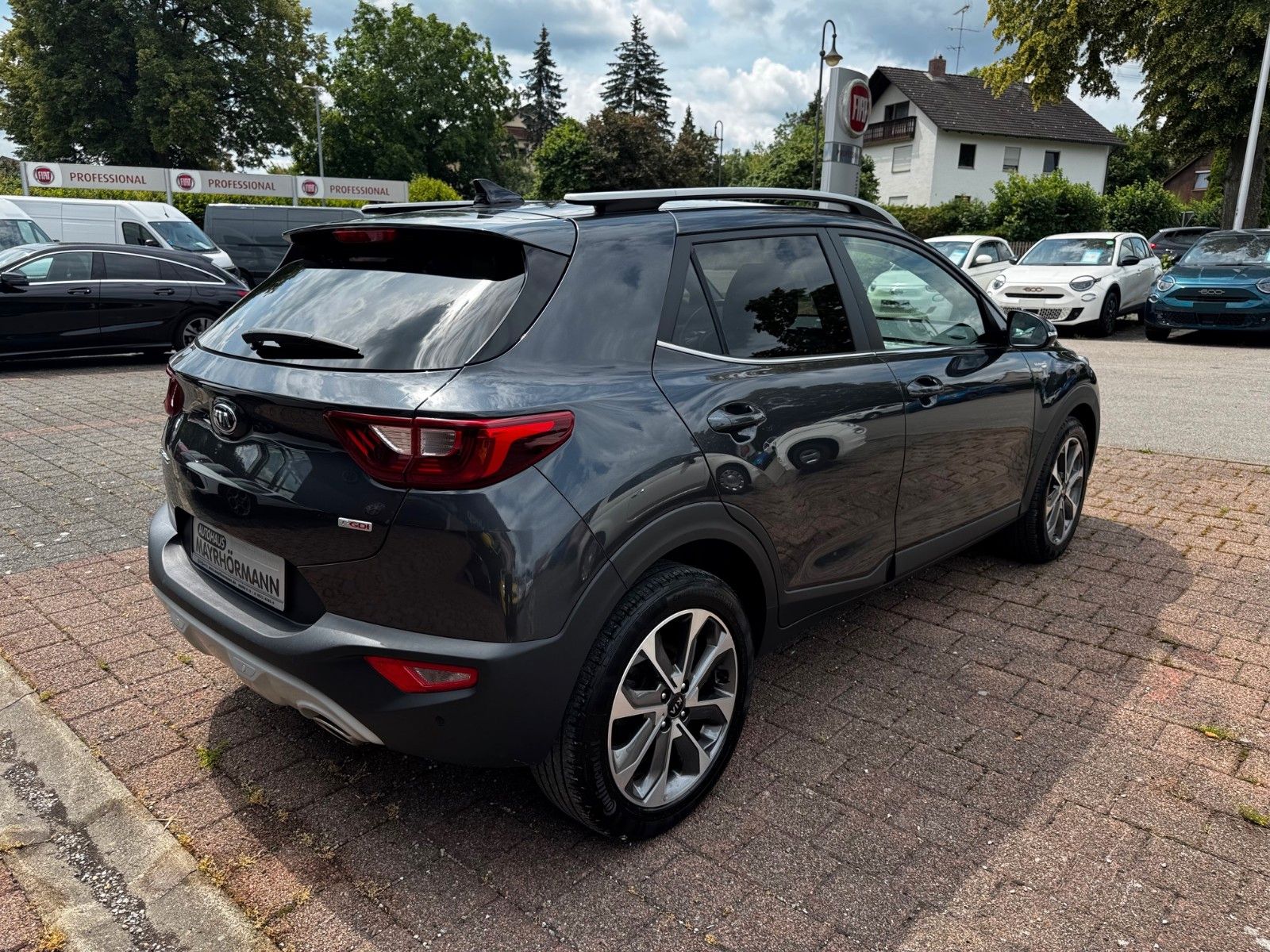 Fahrzeugabbildung Kia Stonic 1.0 T-GDI PLATINUM Navi Kamera Sitzhzg.