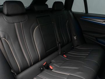 Fahrzeugabbildung BMW 520d M Sport Kamera DAB HiFi Stop&Go Komfort