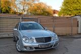 Mercedes-Benz E 500 T AVANTGARDE*1.HAND*SPORTPAKET*NAVI*LEDER* - silberne Mercedes-Benz E 500