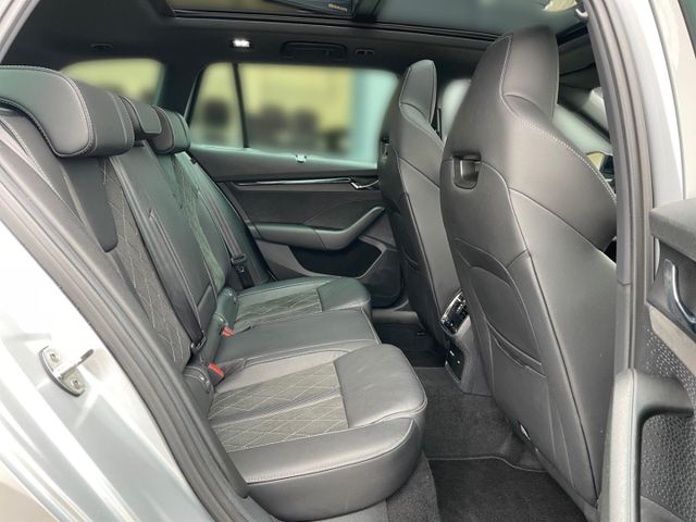 Octavia Combi RS 2.0 TSI DSG LED,Navi,AHK,Kamera