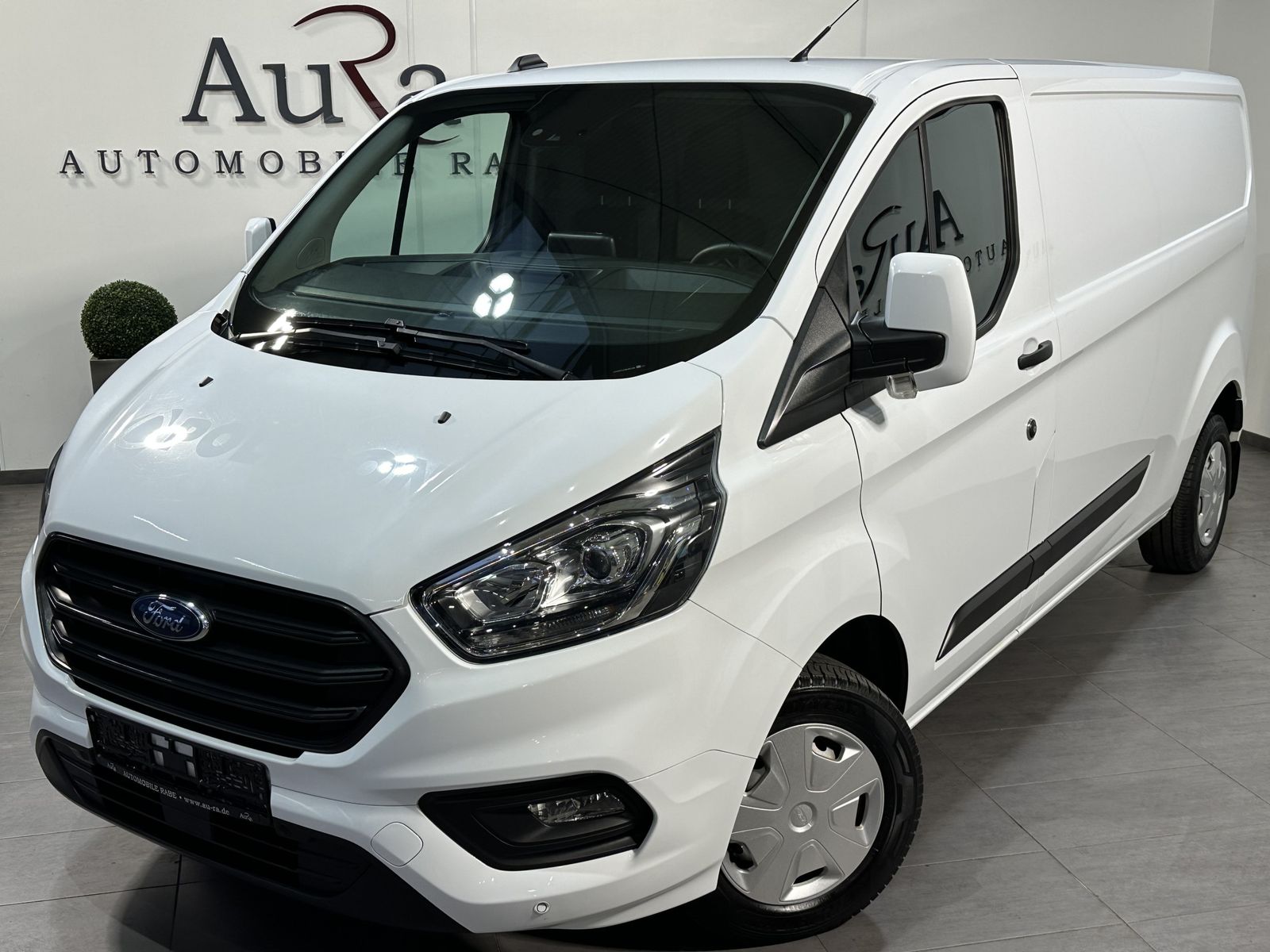Fahrzeugabbildung Ford Transit Custom 300 L2H1 NAV+SHZ+KAMERA+SORTIMO