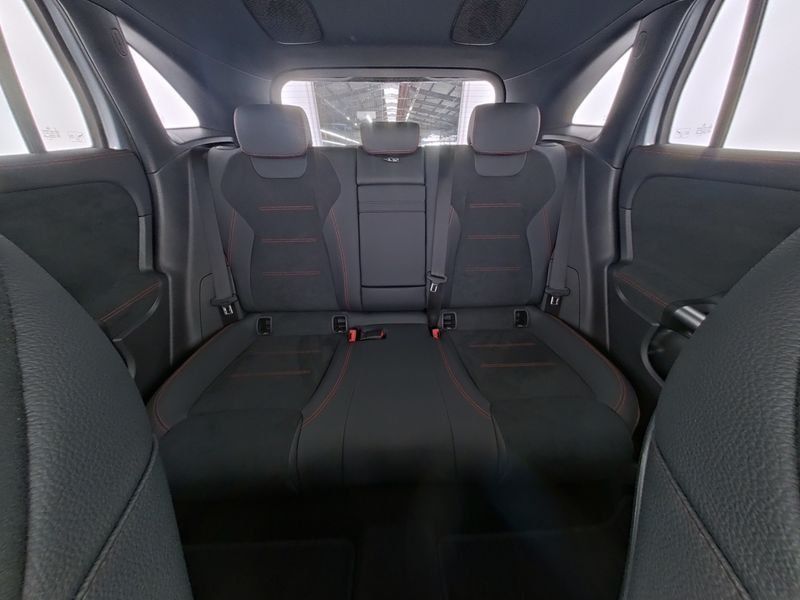 Fahrzeugabbildung Mercedes-Benz EQA 350 Prem DISTRO Night 20"Viel KeyGo HUD Memo