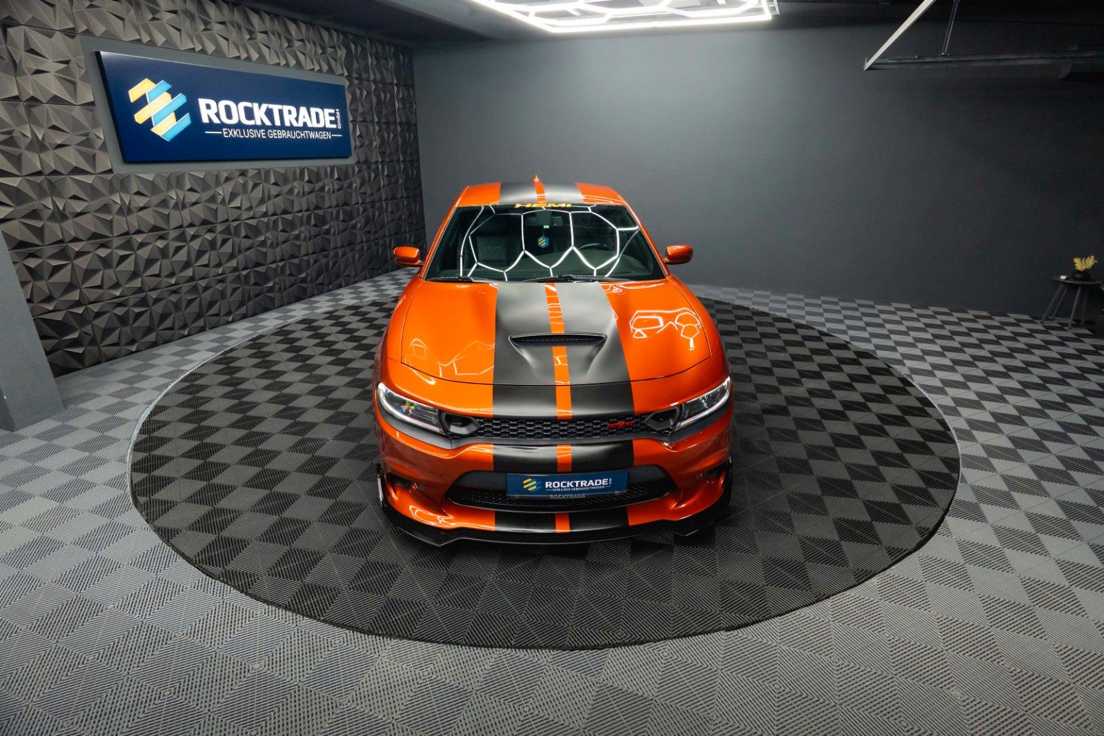 Fahrzeugabbildung Dodge Charger 5.7 V8 HEMI R/T Night-Paket Performance
