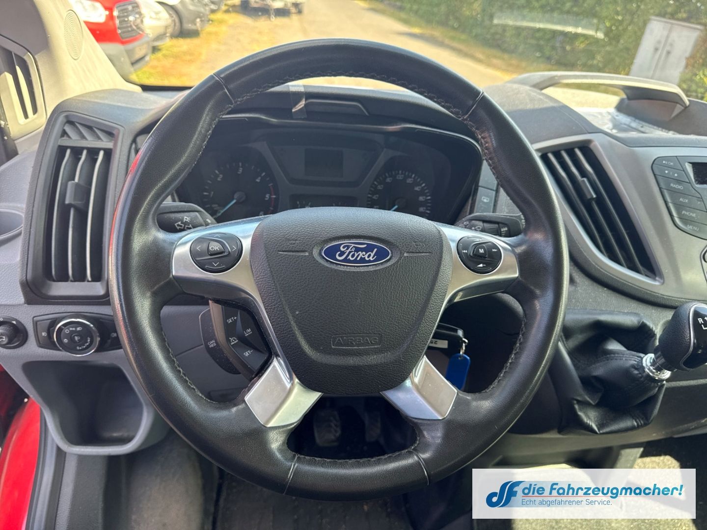 Fahrzeugabbildung Ford Transit Kombi 350 L3 Trend StandHZG *2520 *EXPOR