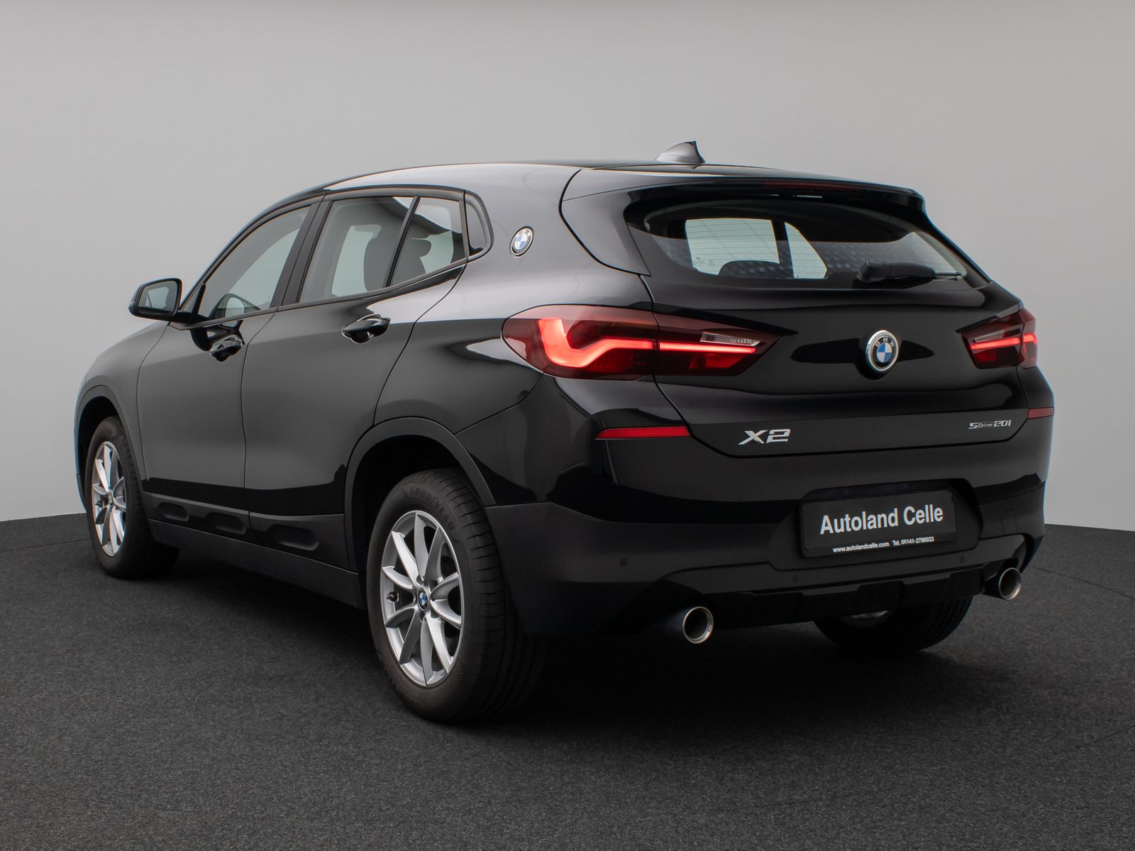 Fahrzeugabbildung BMW X2 sD20i HUD DAB Navi+Parkassist DrivAssis Alarm