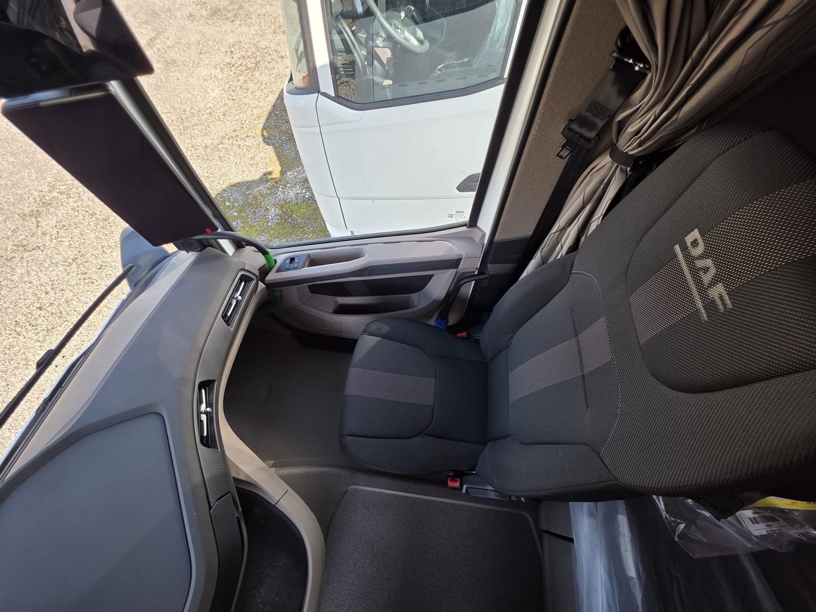 Fahrzeugabbildung DAF FT XG 480  4x Verfügbar